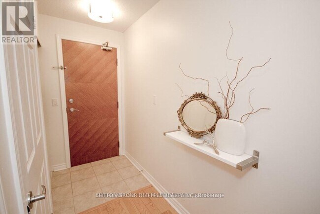 Photo du bâtiment - 70 High Park Ave