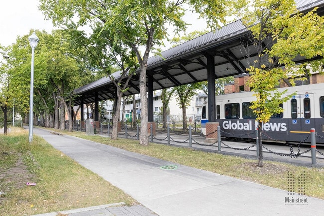 Photo du bâtiment - Central LRT Apartments