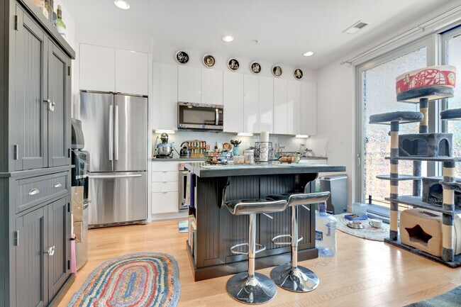 Foto del edificio - 435 R St NW