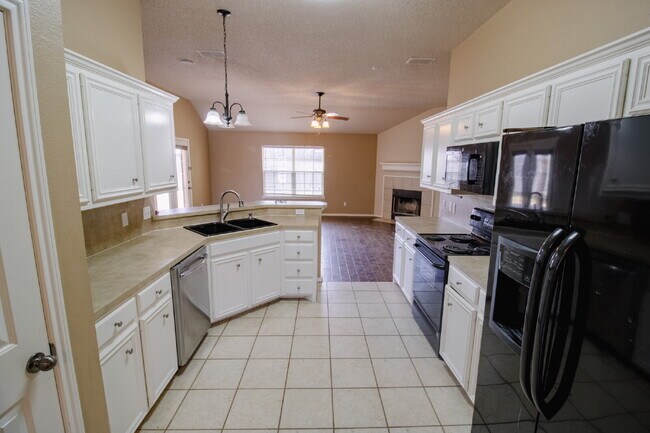 Foto del edificio - House Located Near Shadow Hills Golf Course