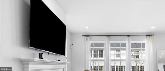 Foto del edificio - 25 Larkspur Ln