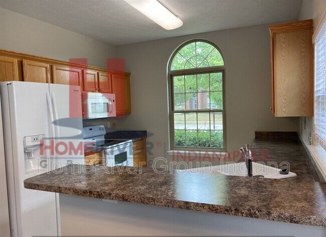Building Photo - 10284 Lakeland Dr