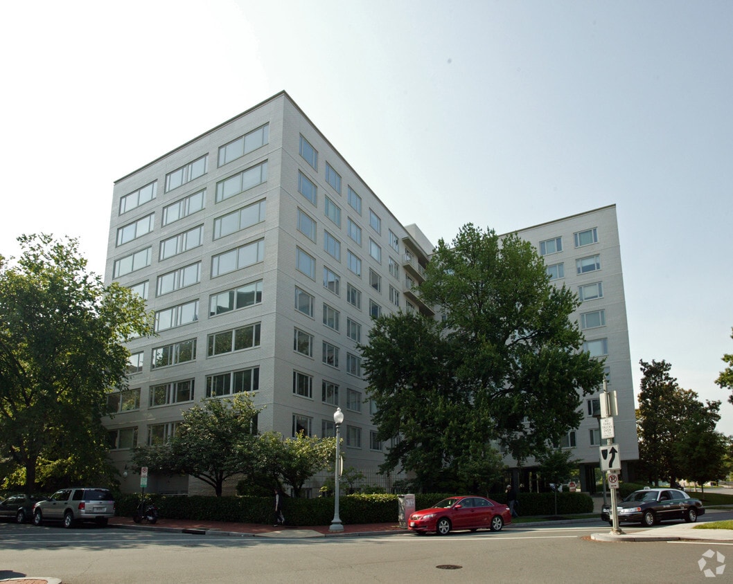 Potomac Plaza Apartments Washington, DC