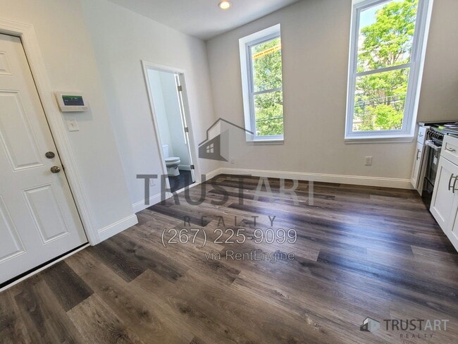 Foto del edificio - 4732 Longshore Ave
