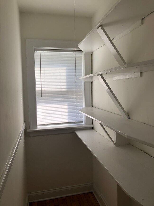 Foto del edificio - 6439 N Leavitt St