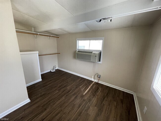 Foto del edificio - Studio, 1 bath House - 2226.5 N Locust St