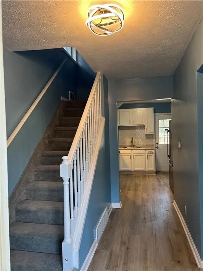 Building Photo - 3BD/ 1 BA Home for Rent- Coraopolis