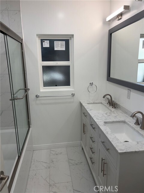 Foto del edificio - 16828 Margate St