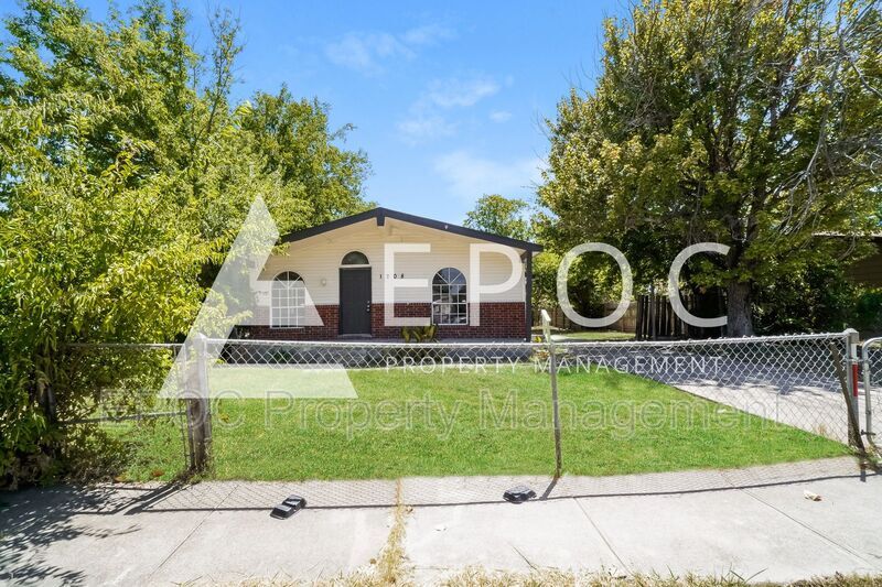 Primary Photo - 1208 Karen Dr