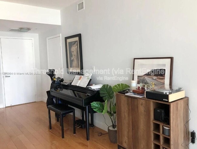 Foto del edificio - 90 SW 3rd St