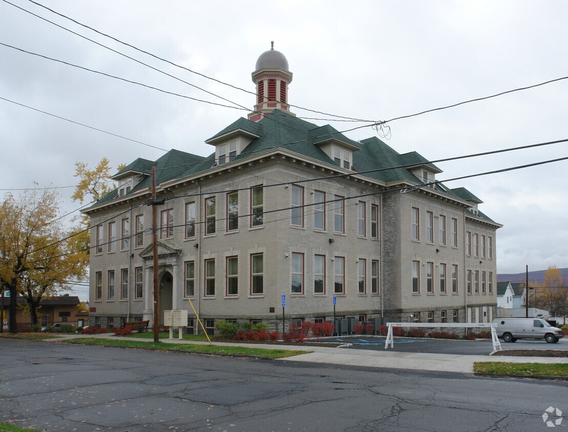 Foto principal - Harriet Beecher Stow Apartments