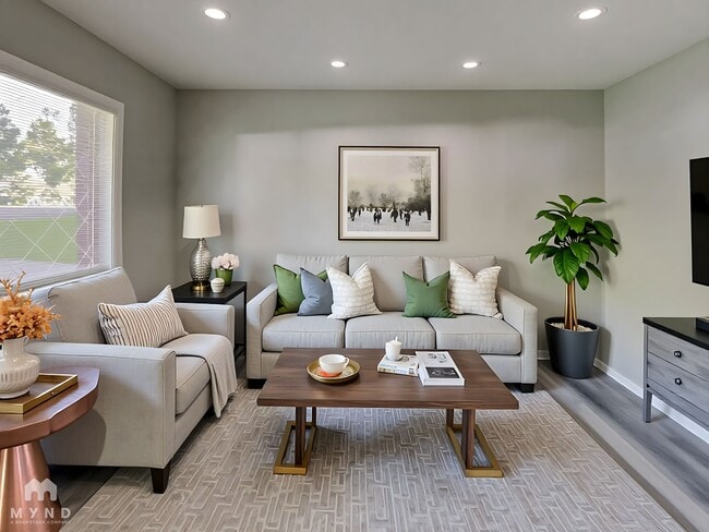 Building Photo - 5906 Pineglen Ct