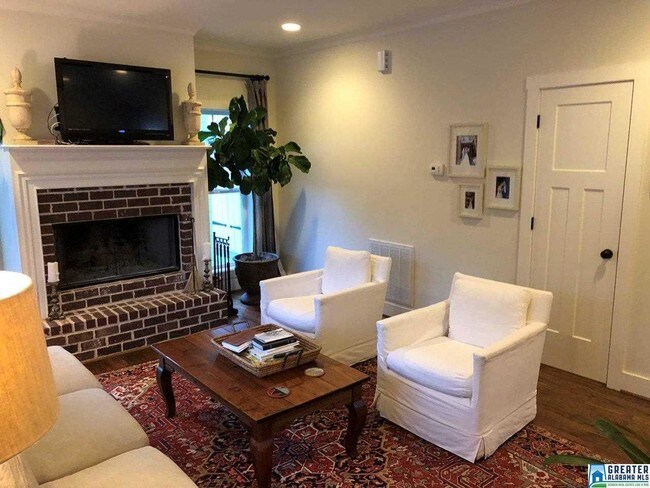 Building Photo - 3 bedroom in Homewood AL 35209