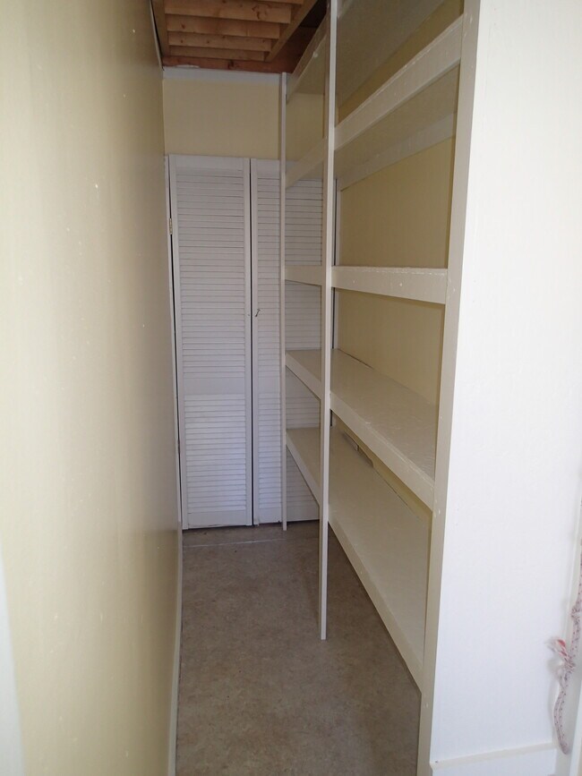 Storage Shelving - 36 German Cross Rd