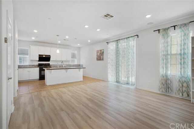 Building Photo - 8554 Founders Grove St