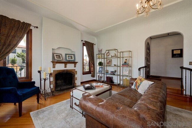 Building Photo - 4680 W Talmadge Dr
