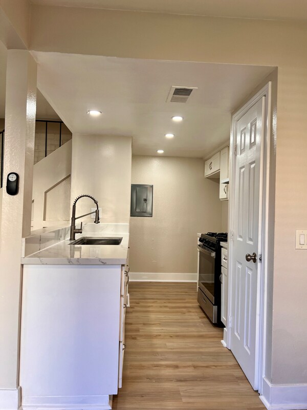 Photo - 1731 Normandy Pl Apartment