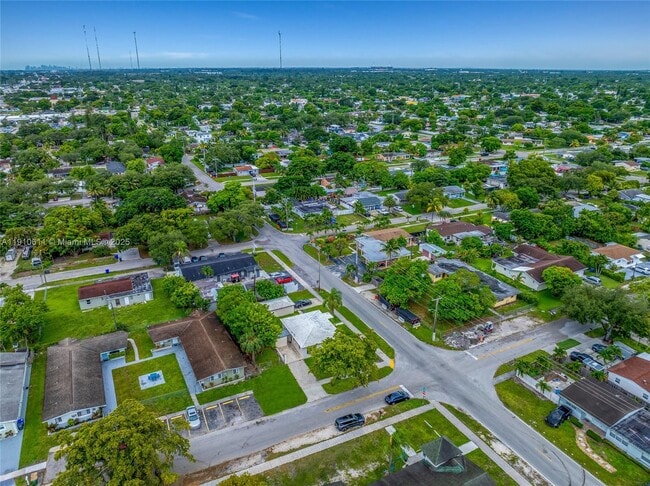 Foto del edificio - 6044 Funston St