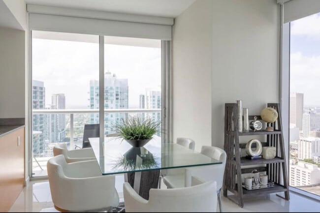 Foto del edificio - 501 Brickell Ave