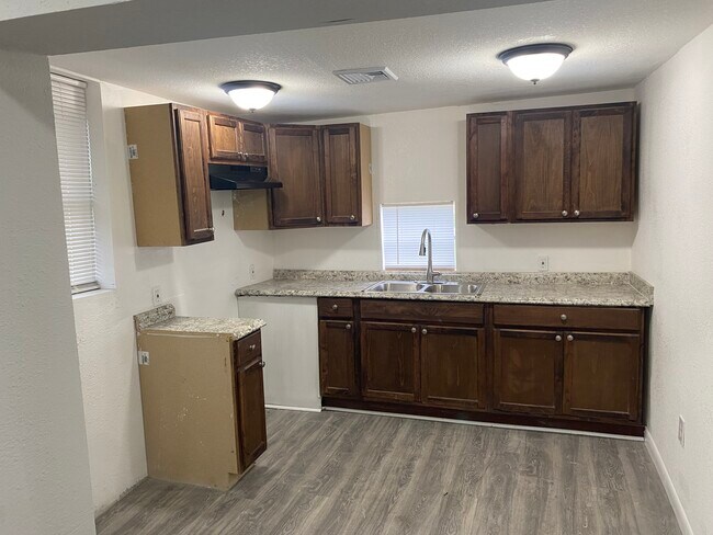 Cocina - 264 NW 10th St