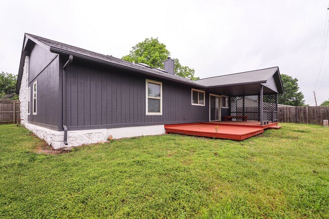 Foto del edificio - Total Remodel in Bentree - 3bed 2 bath!