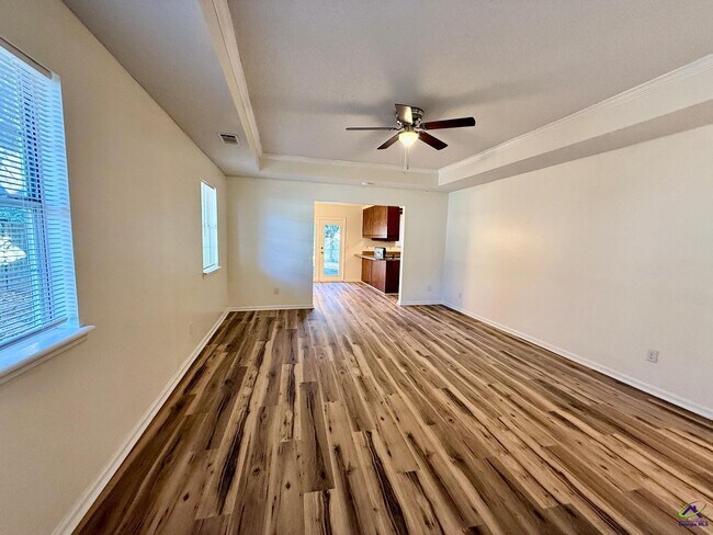 Foto del edificio - 126 Kensington Cir