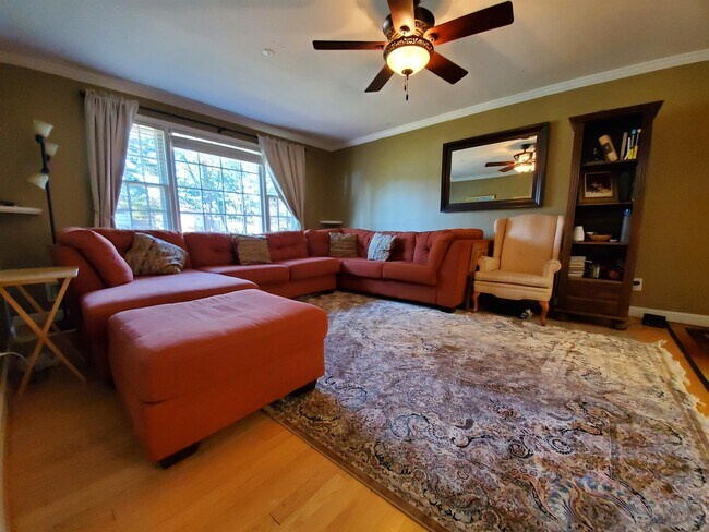 Building Photo - 2023 Meadow Lake Ct
