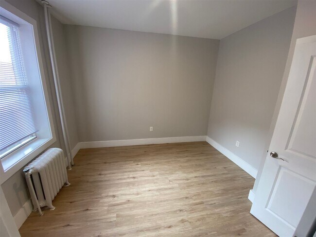 Foto del edificio - 25 Kensington Ave