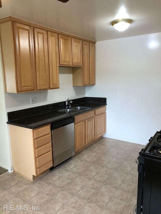 Foto del edificio - 2729 E Spaulding St