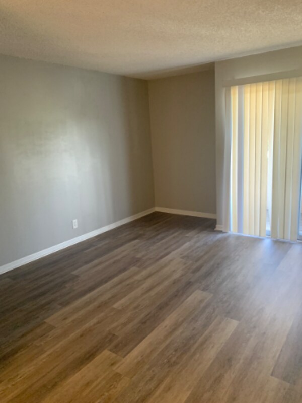 Foto del edificio - 515 Basswood Ave