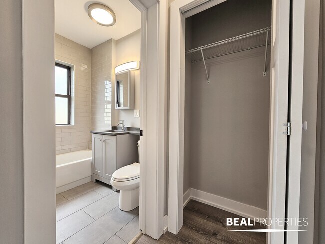 Foto del edificio - 4641 N Paulina St