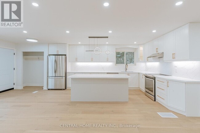 Building Photo - 47 Sherwood Forest Dr