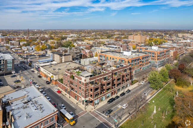 Aerial Photo - 4800-4806 N Clark St