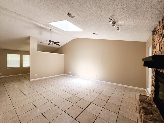 Building Photo - 3207 Glade Springs Dr