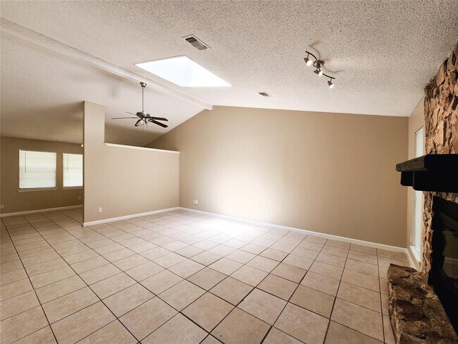 Foto del edificio - 3207 Glade Springs Dr