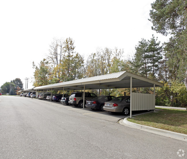 Building Photo - The Villages-Hickory Pointe