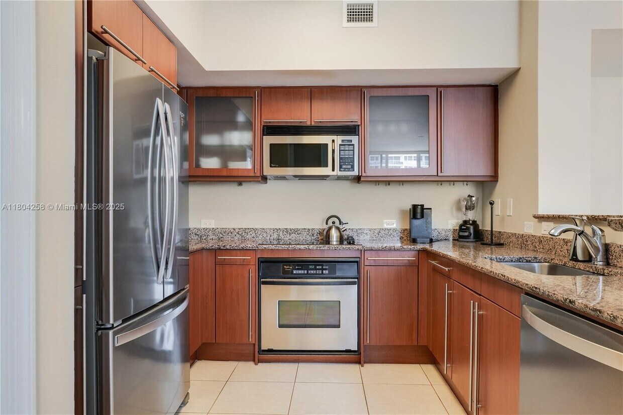 Foto principal - 2080 S Ocean Dr