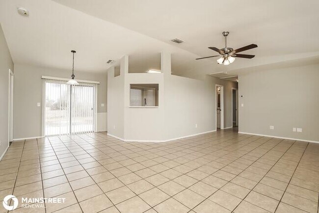 Foto del edificio - 1931 N W 16TH TER, CAPE CORAL, FL 33993