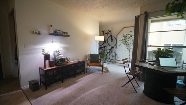 Building Photo - 3035 Oneal Pkwy