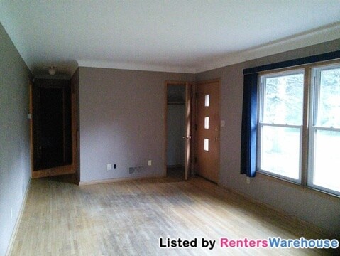 Building Photo - 1321 Rose Pl