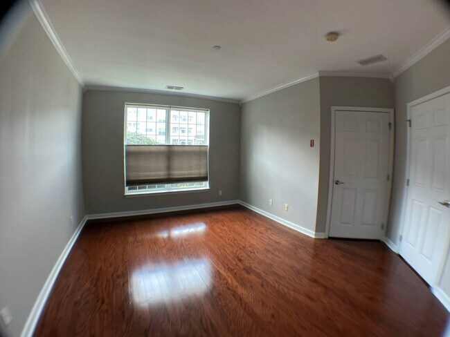 Foto del edificio - 406 Saratoga Ln
