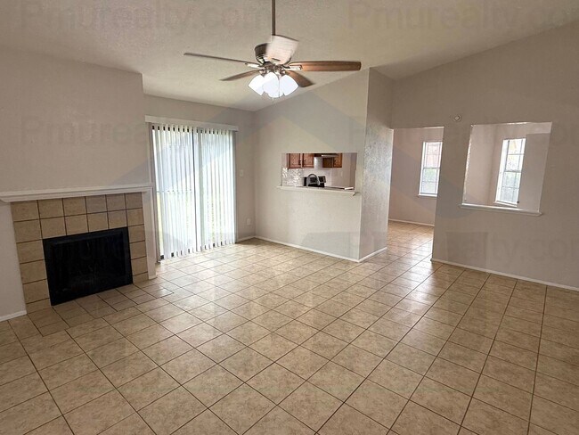 Foto del edificio - AVAILABLE NOW!!! Charming Cedar Hill, TX home with 3 bedrooms, 1 bathroom