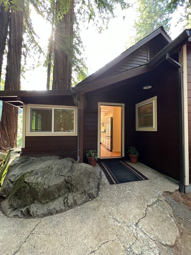 Building Photo - 096-02