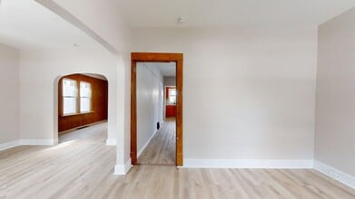 Building Photo - 6825 Clement Ave