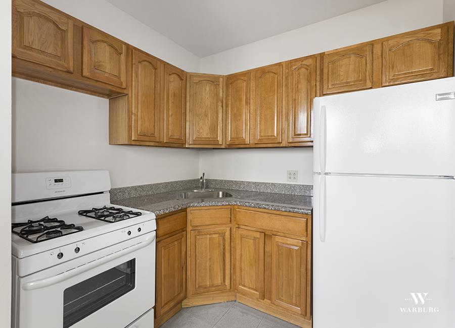 Building Photo - 417 E 52nd St