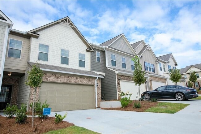 Building Photo - 648 Lansing Grove Way