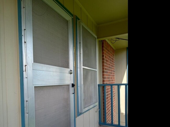 Building Photo - 2 bedroom in Baton Rouge LA 70820