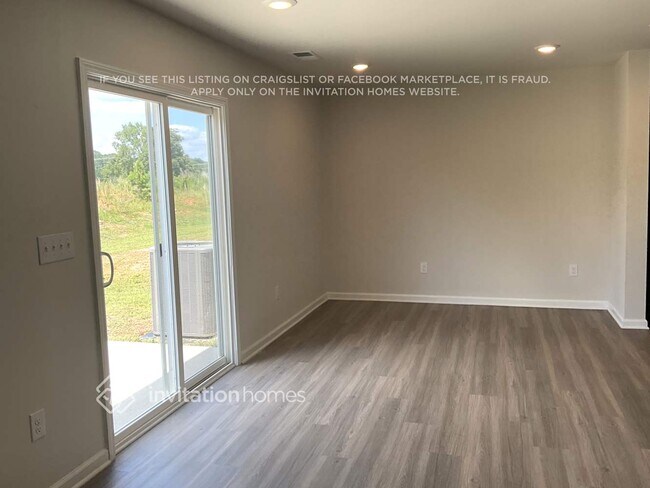 Building Photo - 1118 Woodhouse Dr