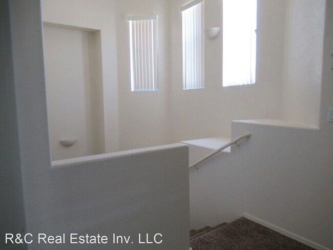 Building Photo - 2 br, 2 bath House - 295 N. Rural Rd. # 273