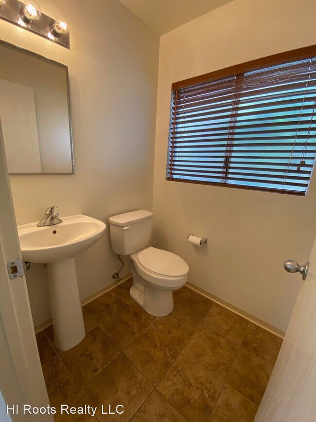 Building Photo - 3 br, 2.5 bath House - 91-554 Makalea St. ...